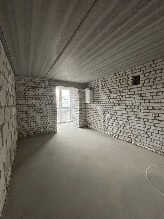 Продаж 1кім квартири у новобудові з чорновим ремонтом - Ріхтера 40