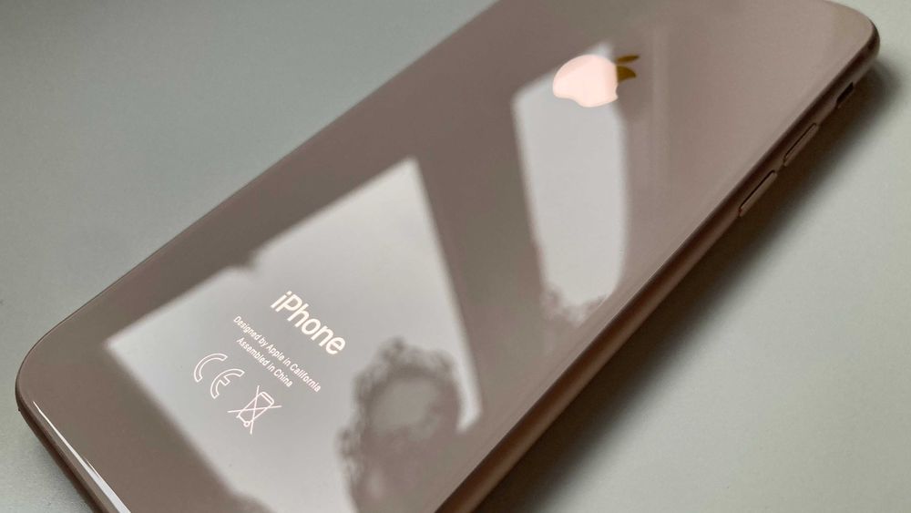 iPhone 8 64 GB – Rose Gold (Ekran do Wymiany) - Stan Idealny!