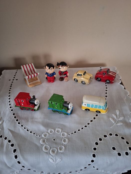 Figurki przedstawiającą zabawki 8 szt