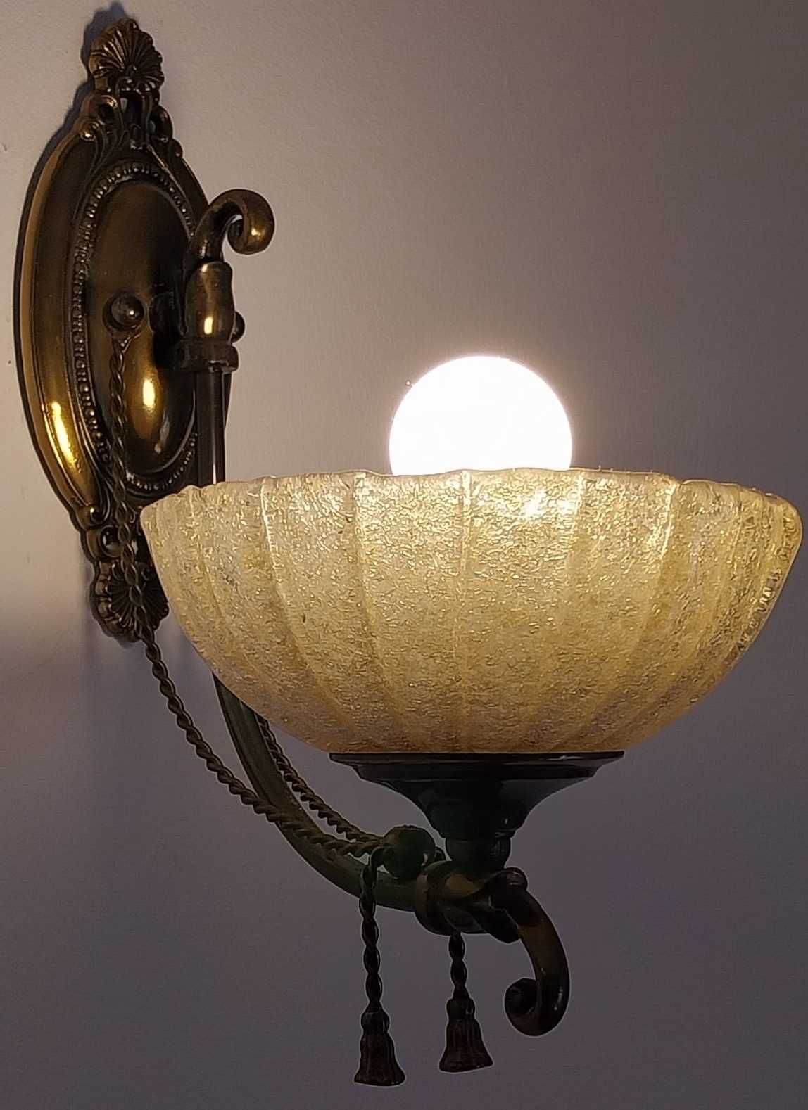 Sprzedam komplet  3 lamp, 2 wiszące plus 1 kinkiet