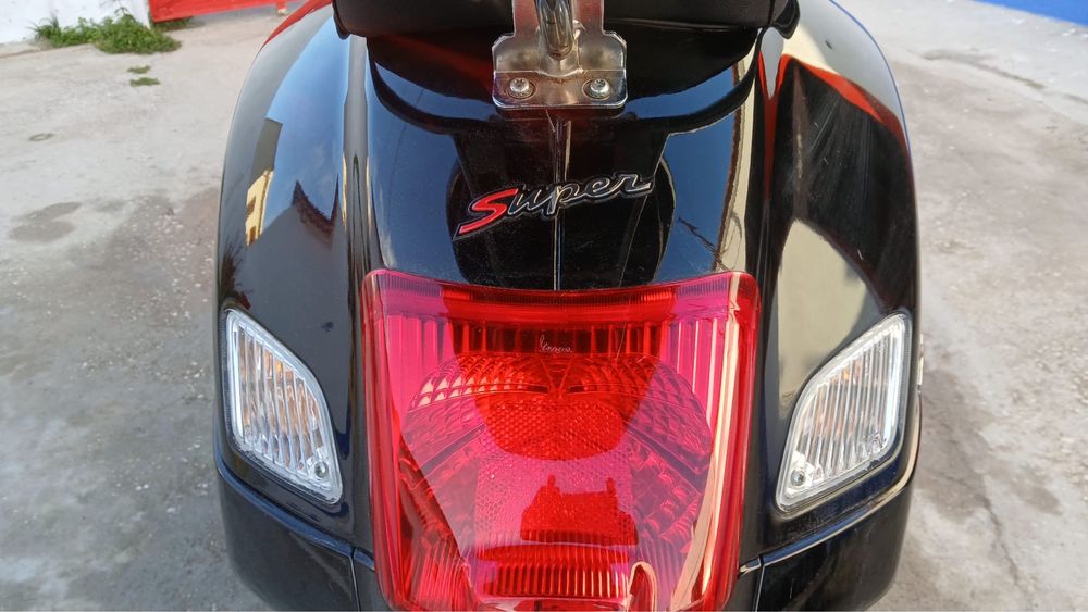 Mota Vespa GTS 125 IE Super