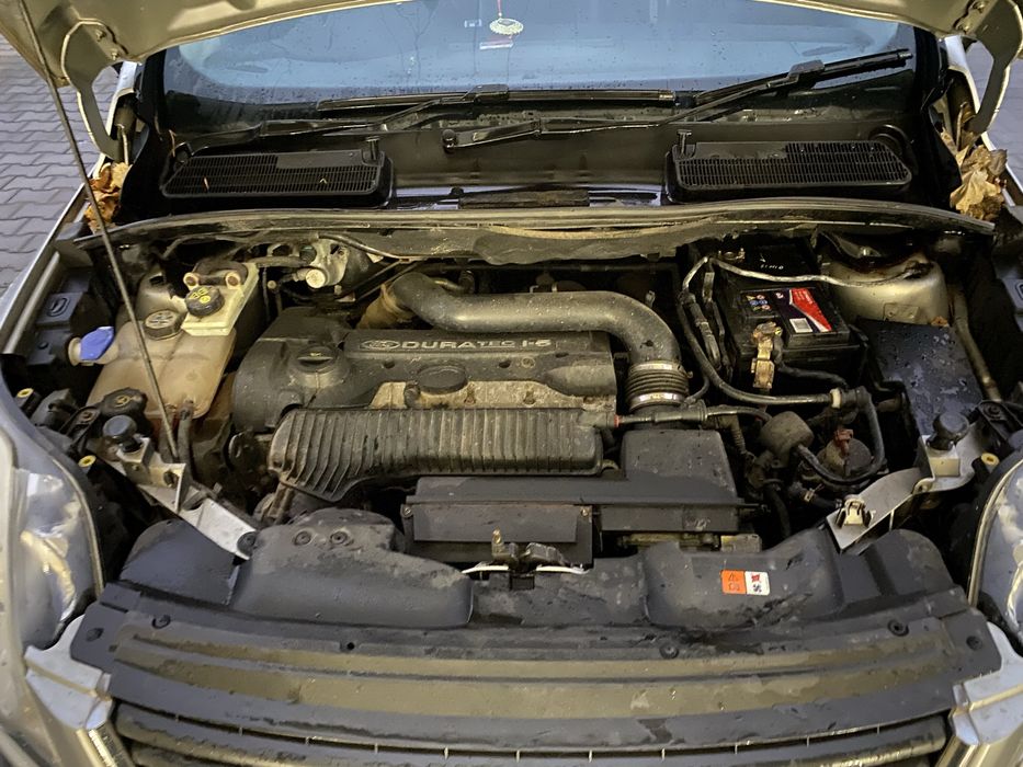 Ford Kuga не потребує вкладень все працює