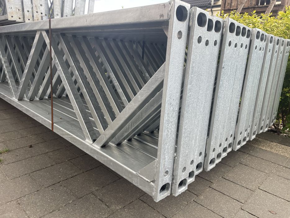 Kratownica dachowa konstrukcja stalowa wiązar wiaty obory garażu