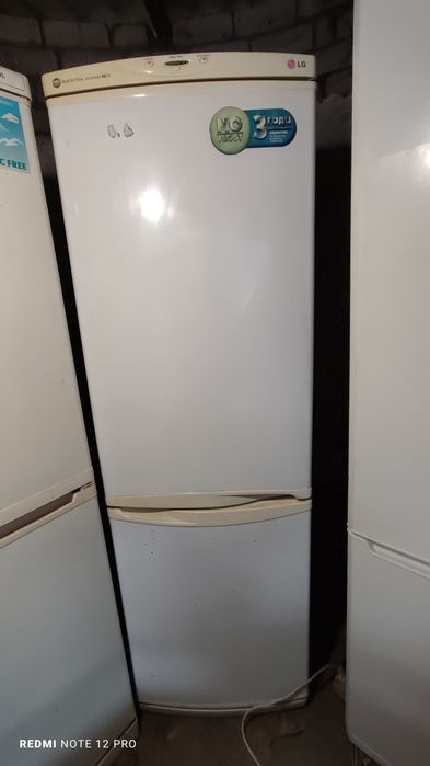 Холодильник LG No Frost 187 см в гарному робочому стані