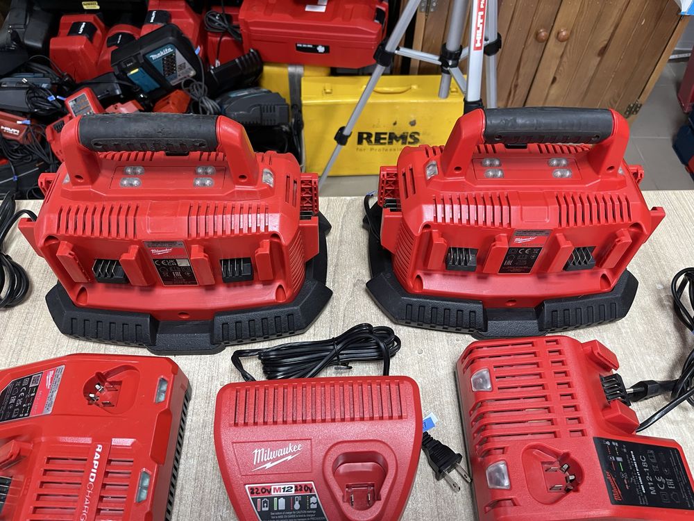 Milwaukee M18  зарядні пристрої Мілвокі