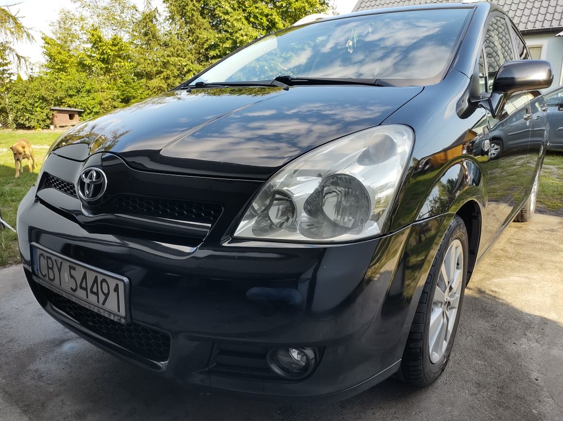 Toyota Corolla Verso 7 osób