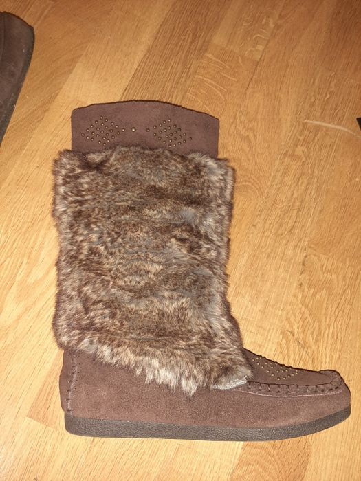 Сапоги Clarks 300 грн за четыре пары