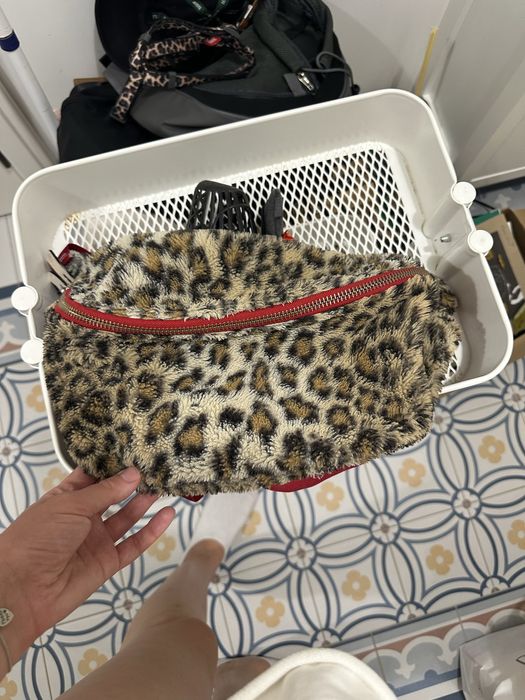 Велика леопардова плюшева бананка levi’s