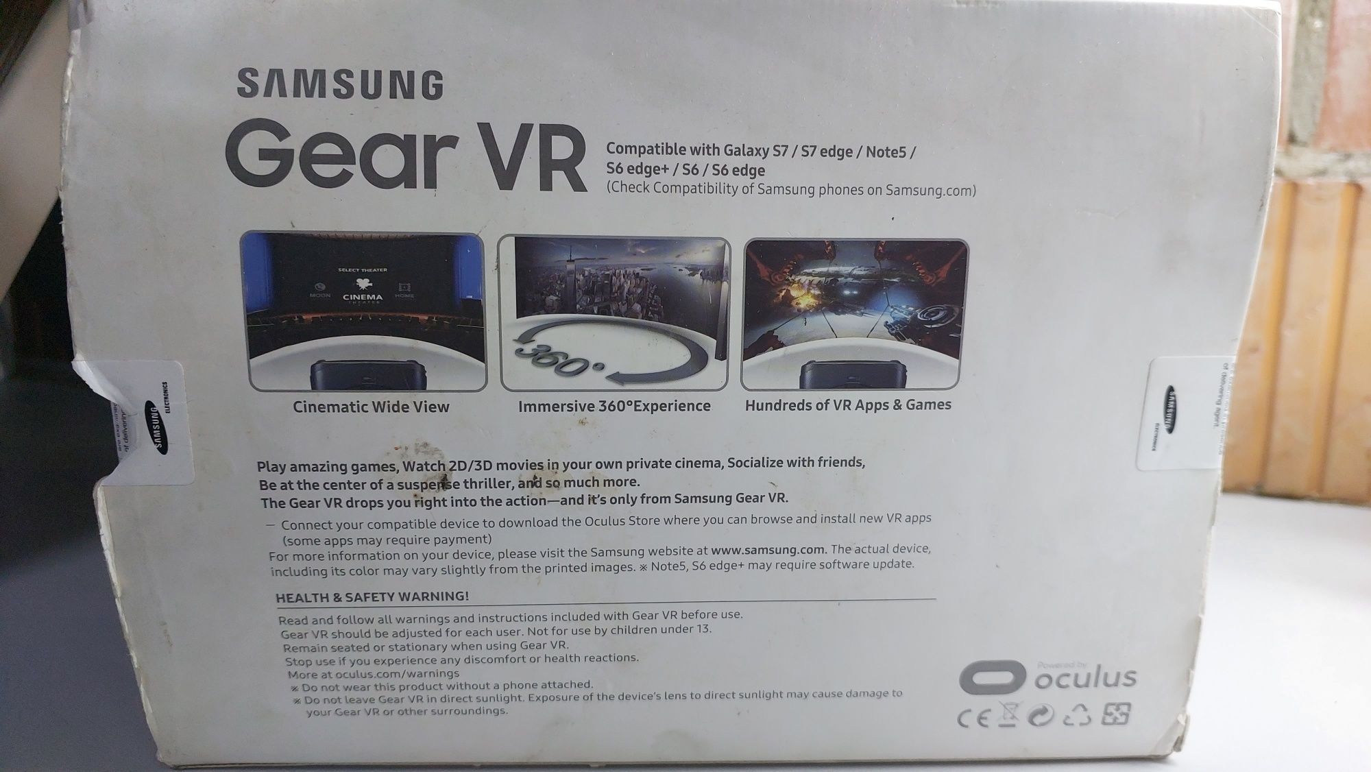 Окуляри віртуальної реальності Samsung Gear VR (SM-R323N8KA)