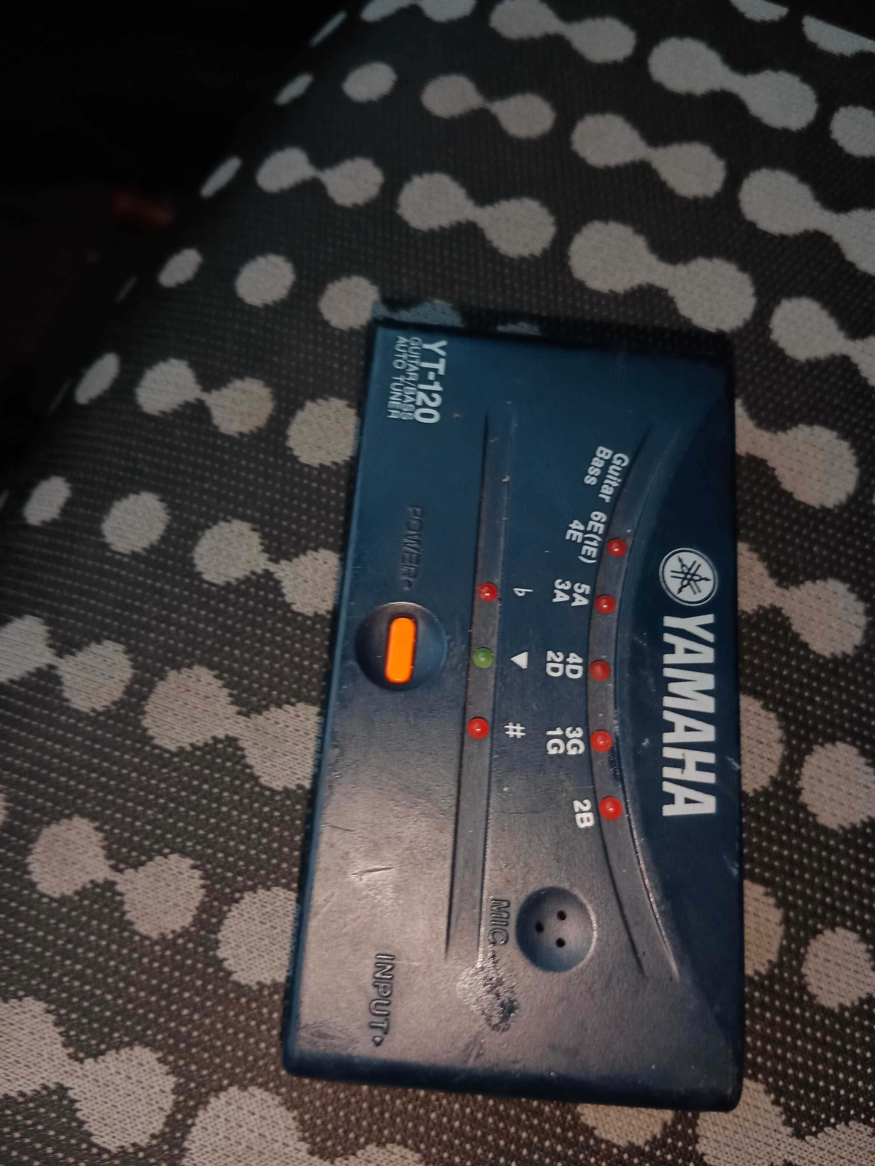 Yamaha Auto Tuner YT-120 stroik