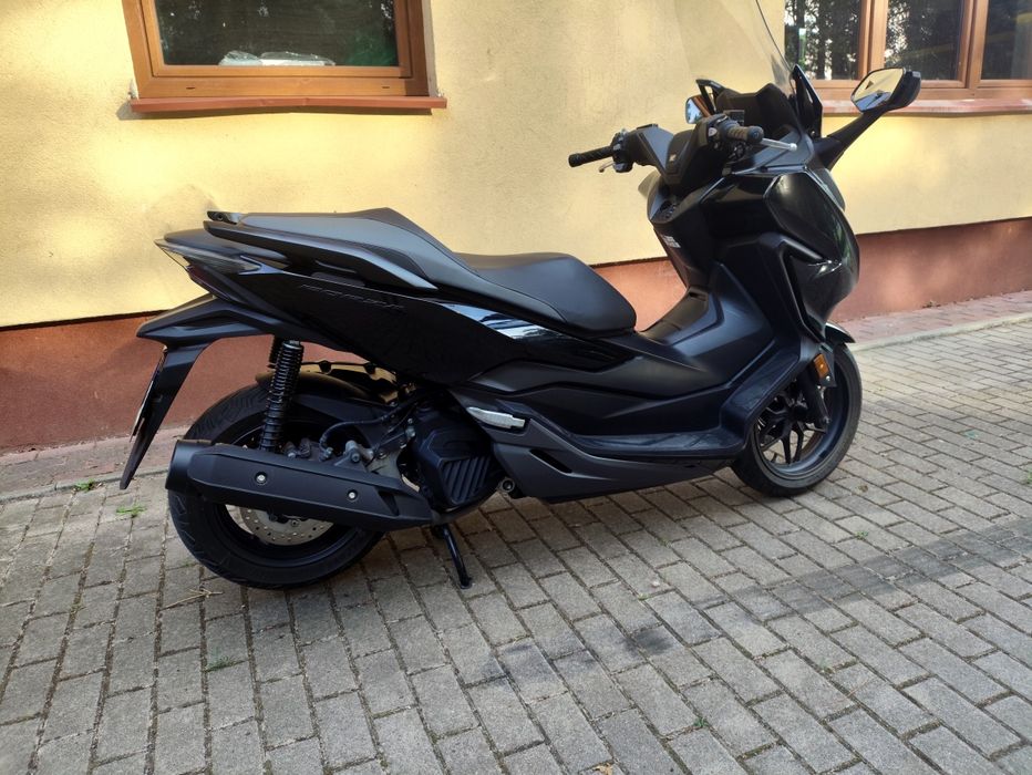 Honda Forza 125 rok 2018 przebieg 15 tyś.