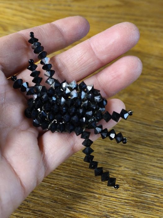 Broszka retro czarna 1