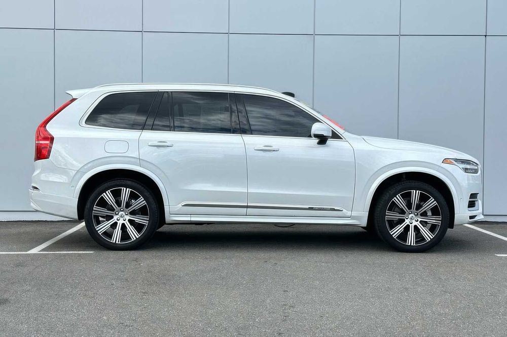 Volvo XC90 Recharge T8 Ultimate Bright Theme 6-Passenger      2023