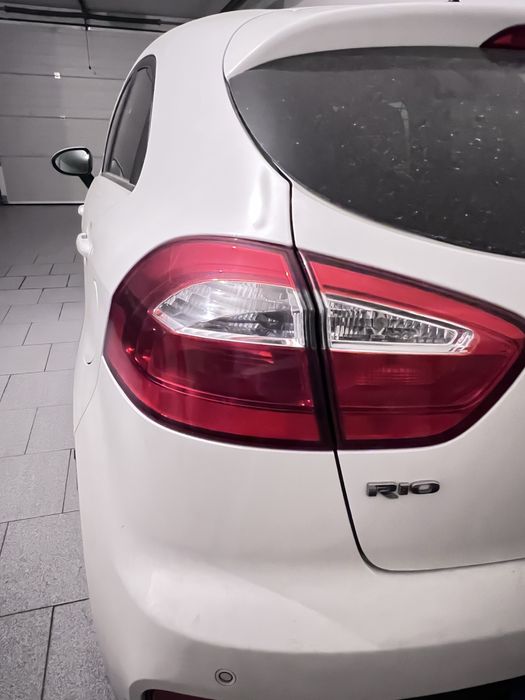 Vidro porta traseira esquerda Kia Rio