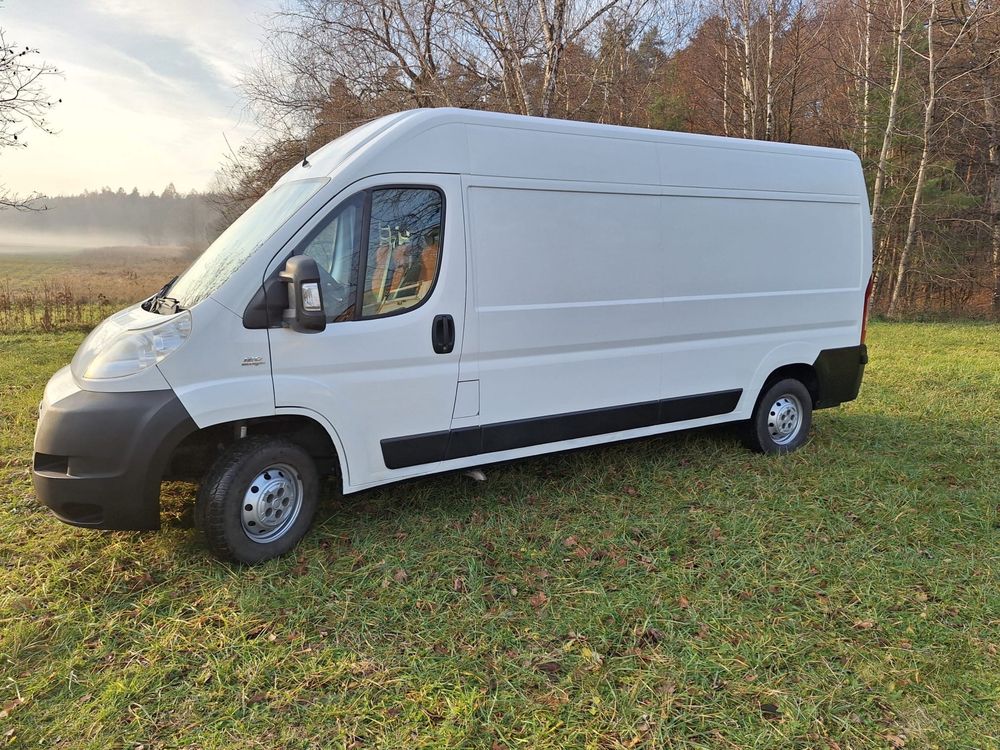Wypożyczalnia , wynajem samochodów dostawczych( busów) transport.