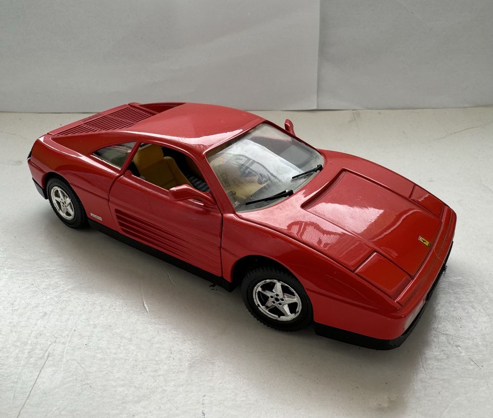 Model samochodu w skali 1:24 Ferrari 348 Mira Bburago Burago