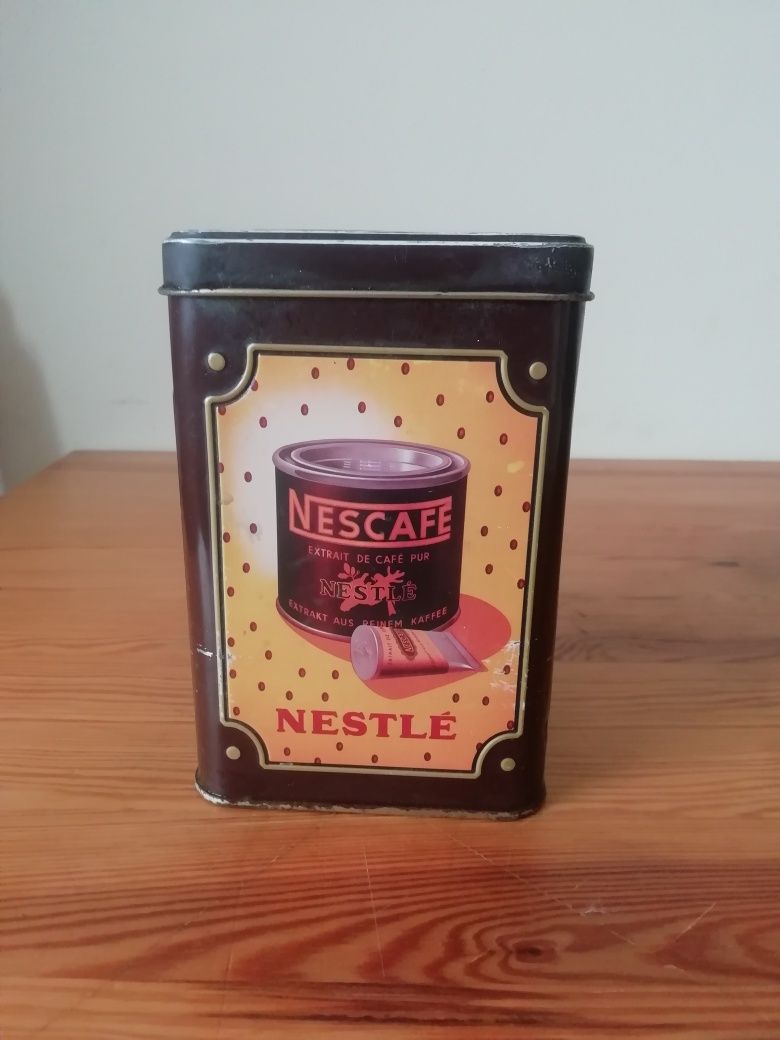 Коробка Nescafe .