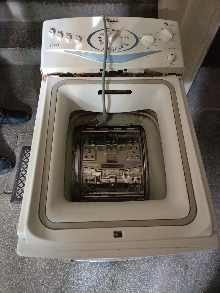 Pralka Whirlpool 40cm sprawna, urwana klapa do naprawy