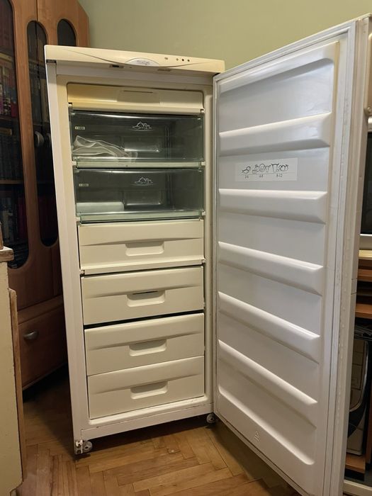 Морозильна камера Snaigė