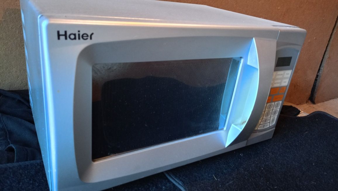 Kuchenka mikrofalowa Haier