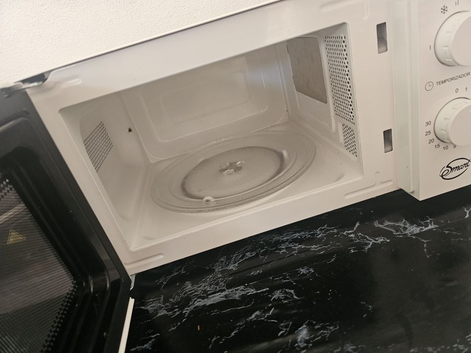 Microondas quase novo