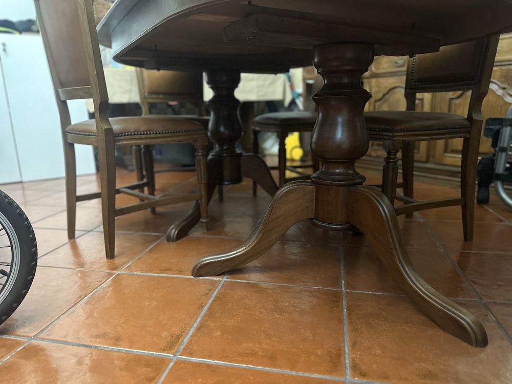 Mesa de jantar com 6 cadeiras, negociável