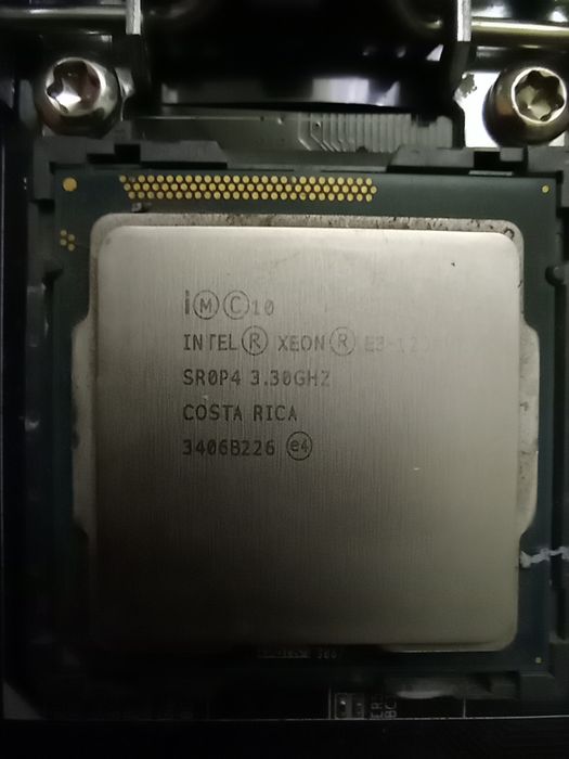 Процессор Intel xeon sr0p4 3.30ggc.