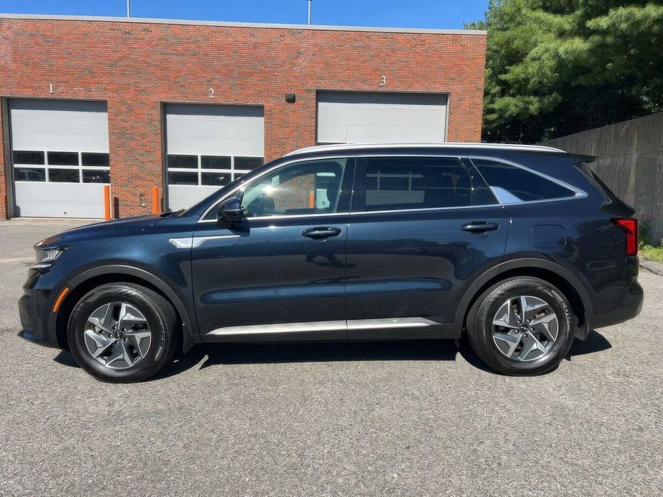 Kia Sorento S      2022