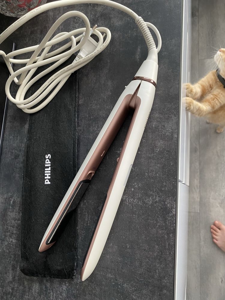 Стайлер для волосся PHILIPS MoistureProtect