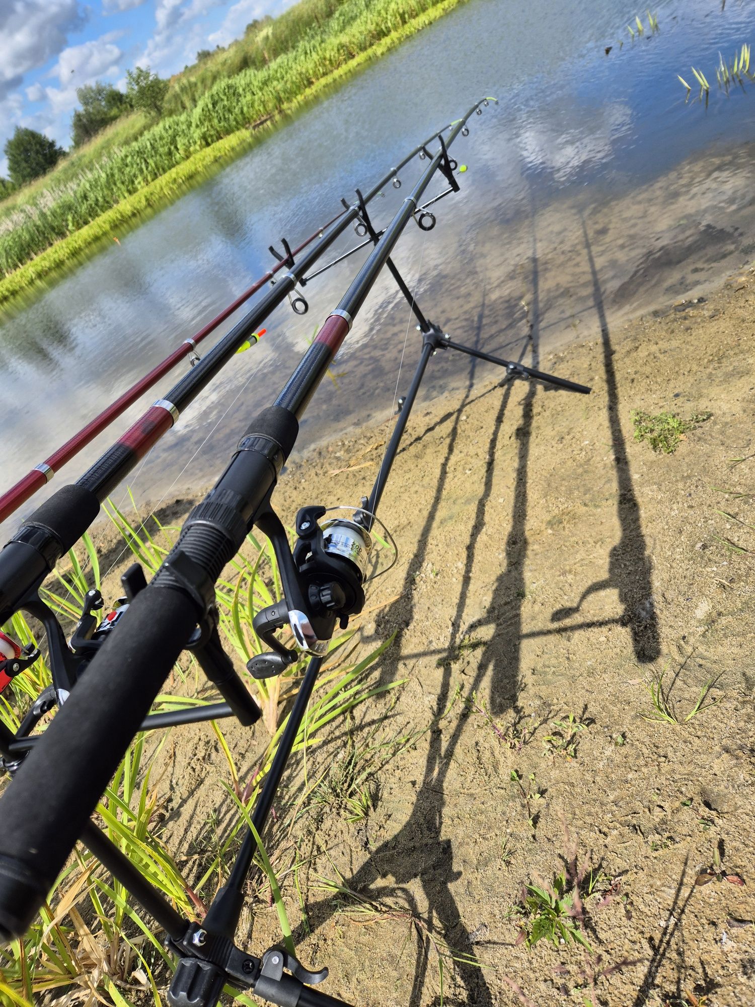 Nowy zestaw wędkarski 3 wędki 3 kołowrotki Rod Pod