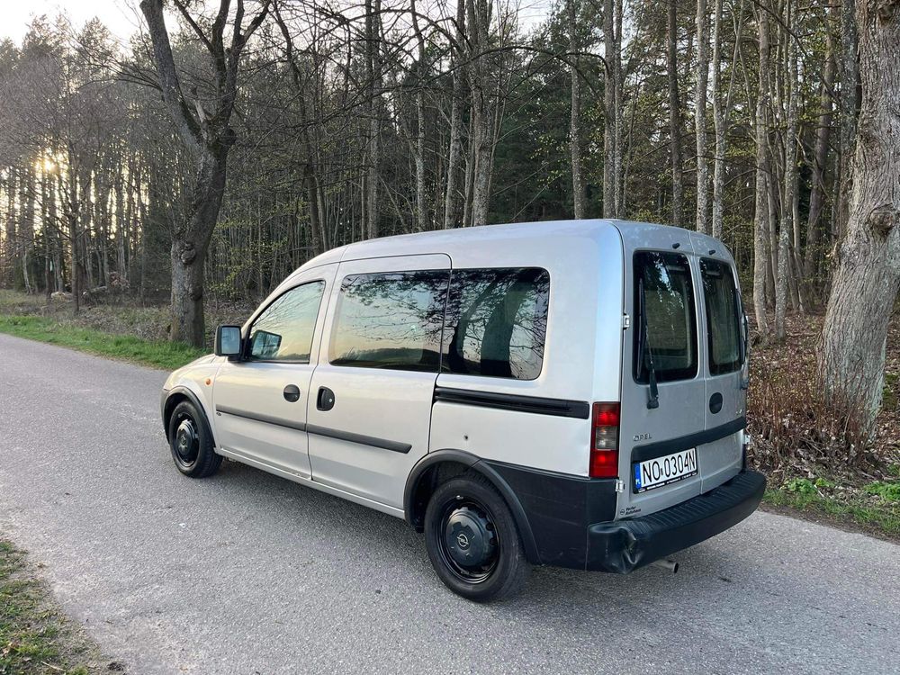 Opel combo 1.6benz Gaz 2002 opłaty na rok stan BDB