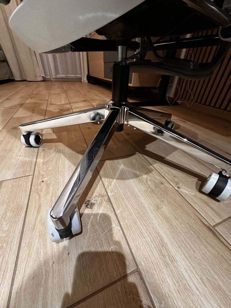 Fotel ergonomiczny Mark Adler Manager 3.6 Grey