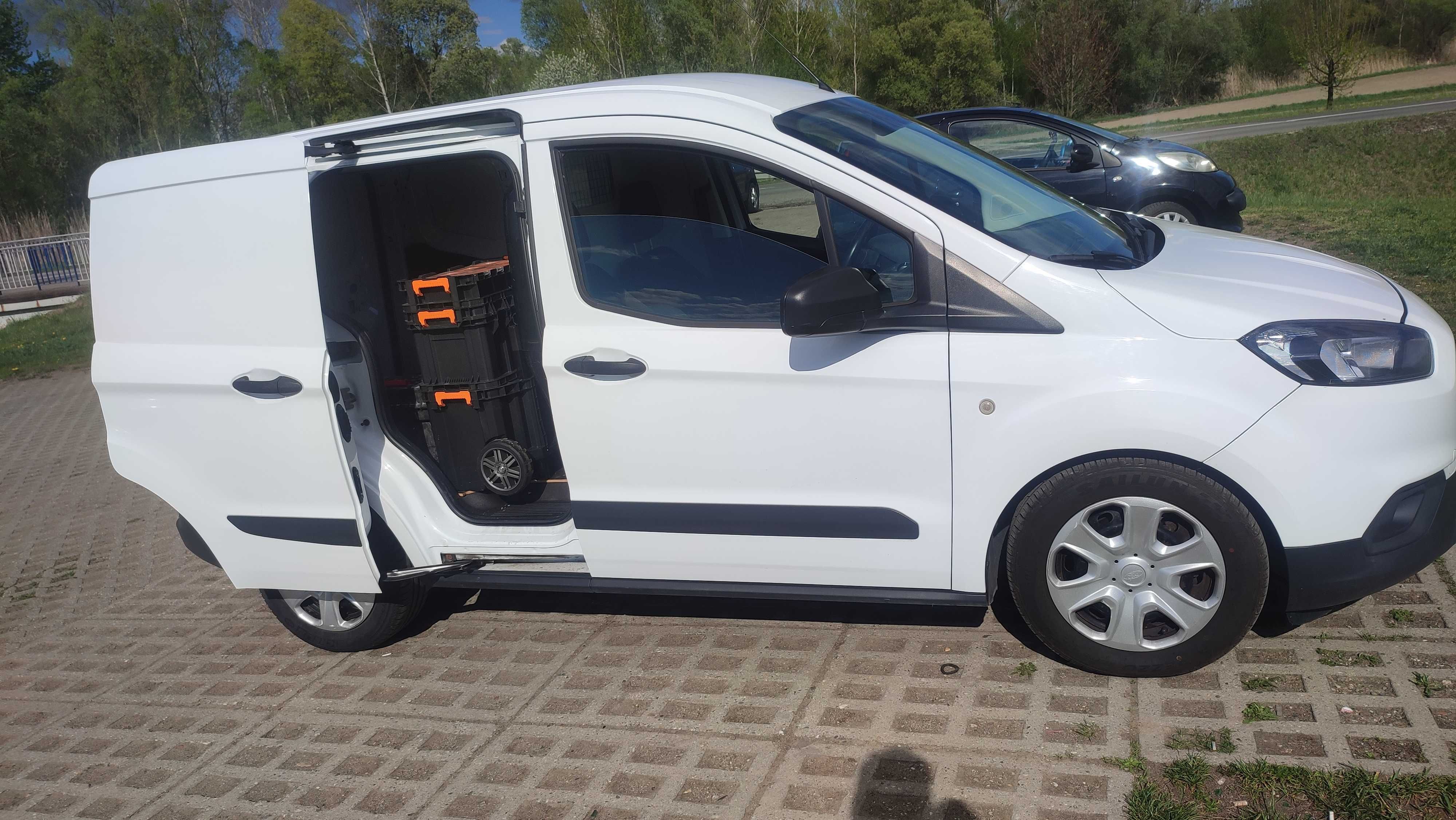 Ford Transit Courier 2018