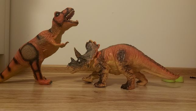 Dinozaury duże  długość 46cm - 2 szt.