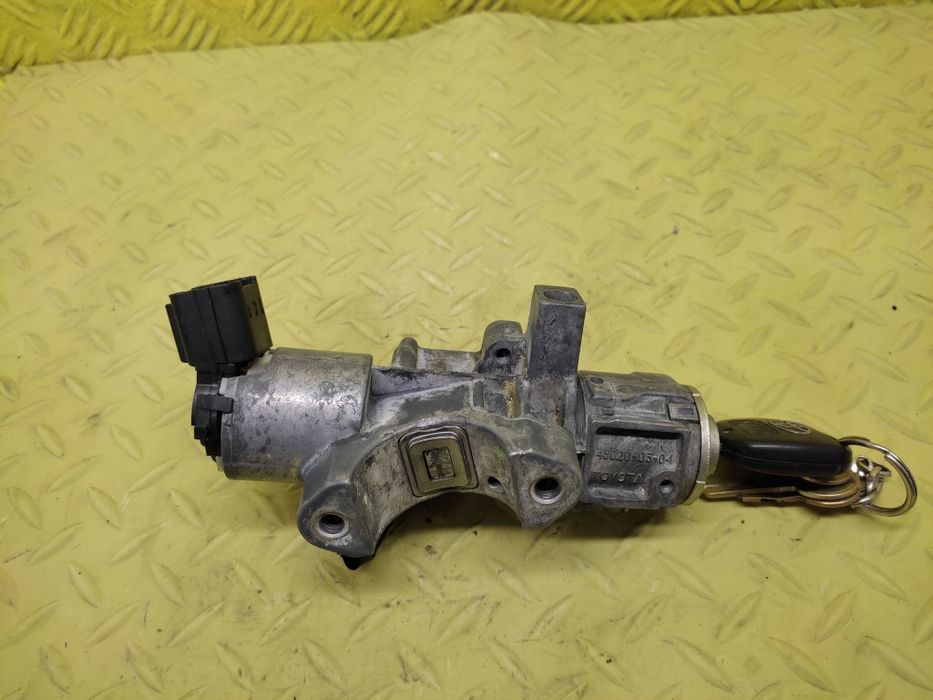 toyota avensis t25 2.0 d4d stacyjka kluczyk 450200504