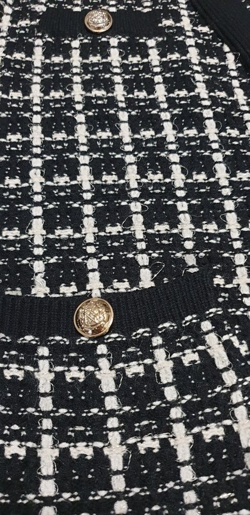 Elegancki przedłużany sweterek, kardigan ze złotą nitką r. XL