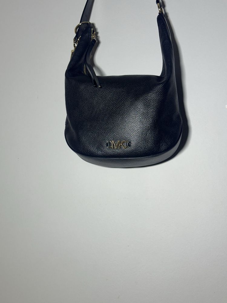 Oryginalna skórzana torebka Michael Kors ze zlotymi dodatkami