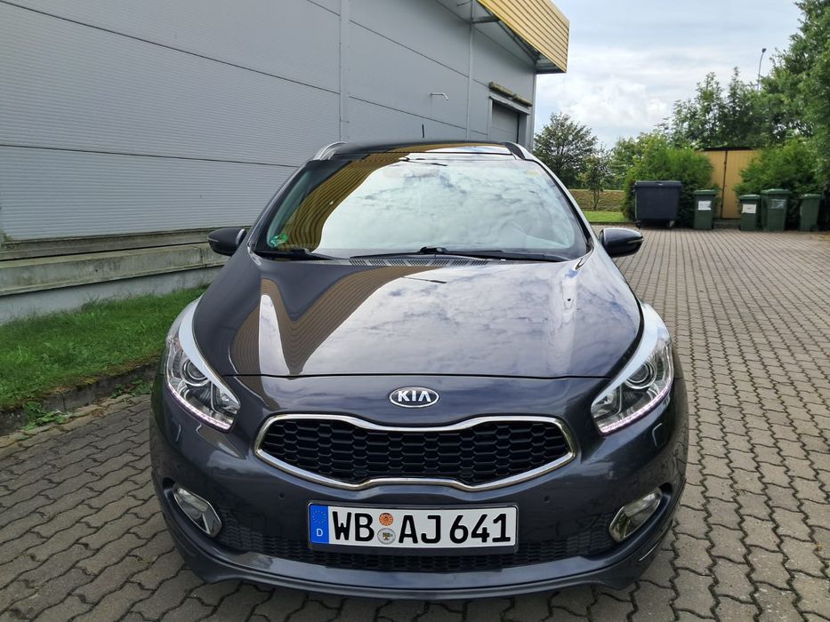 Śliczne Kia Cee'd LIFT Alu Panorama Nav Półskóry Xenon LED Webasto Ful