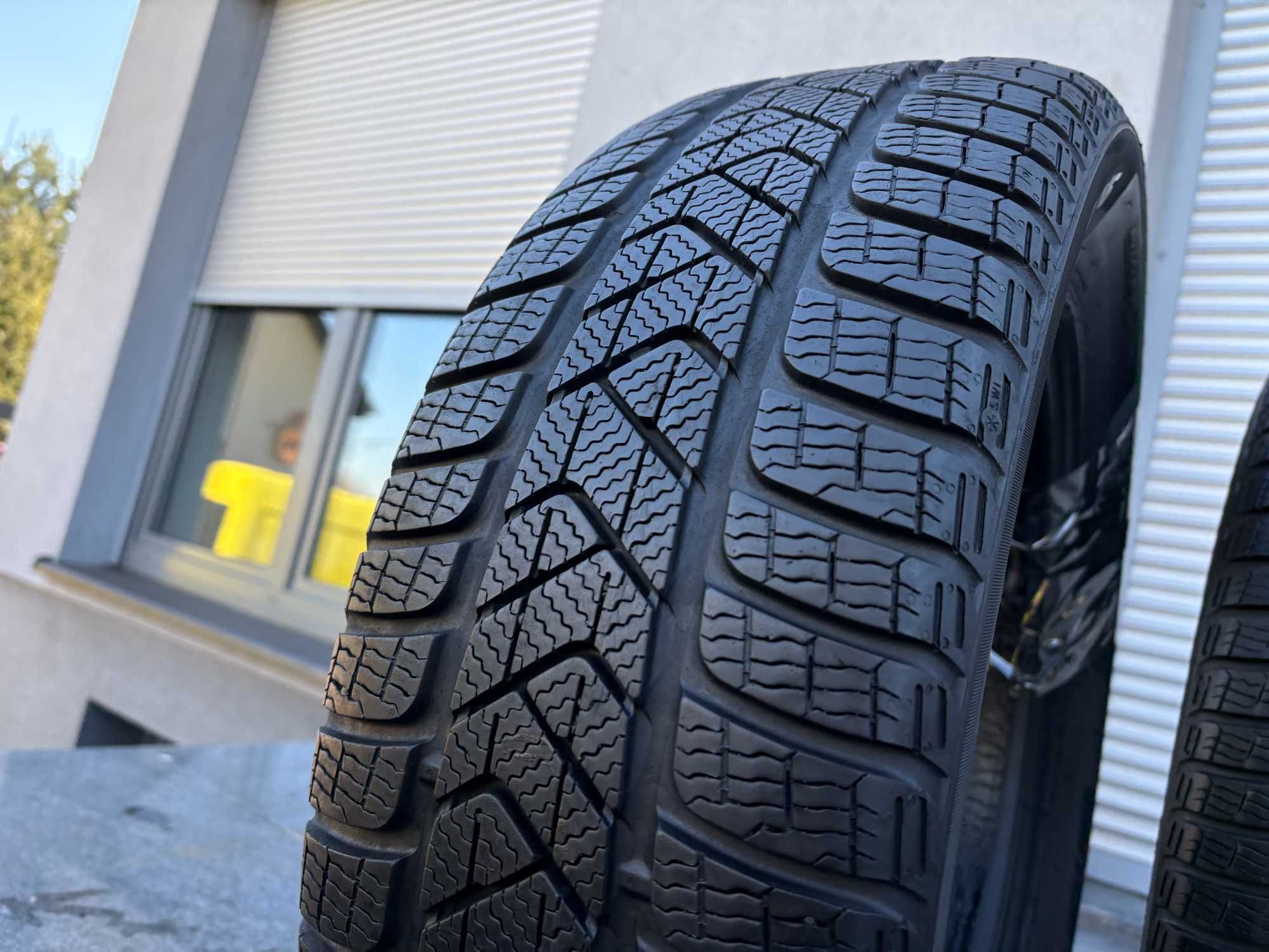 2szt zimowe 215/60R16 Pirelli 7,2-6,8mm 2022/18r bdb stan Z121 gwaran