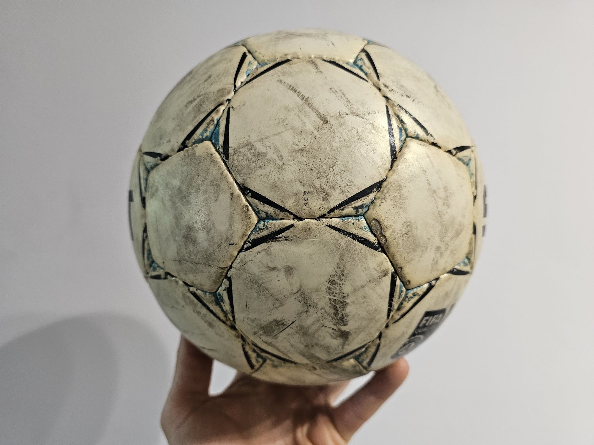 SELECT piłka do piłki nożnej halowej Futsal Super rozm.4 FIFA Approved