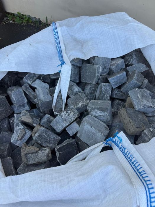 Натуральний камінь(бруківка)