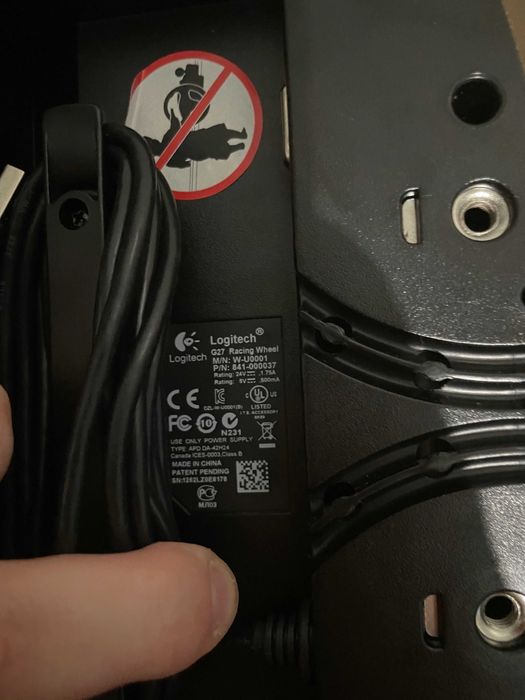 Кермо Logitech G27