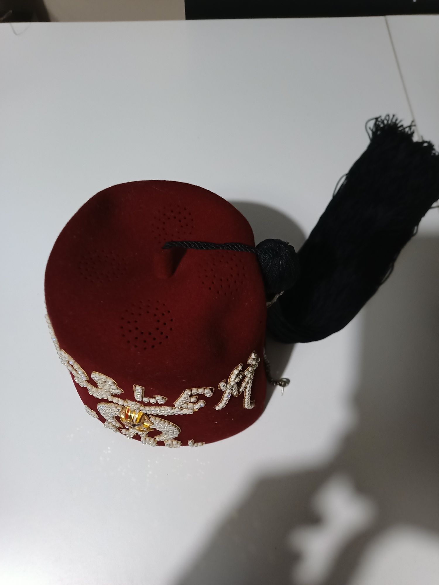Fez - "turecka czapeczka" - kapelusz, nakrycie głowy