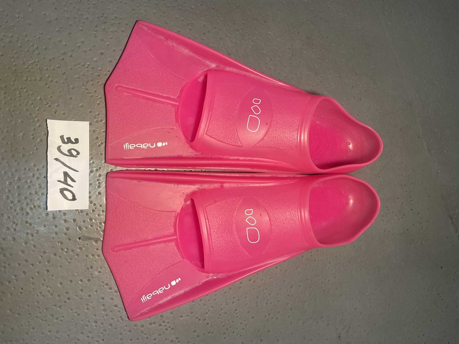 barbatanas rosa para desporto
