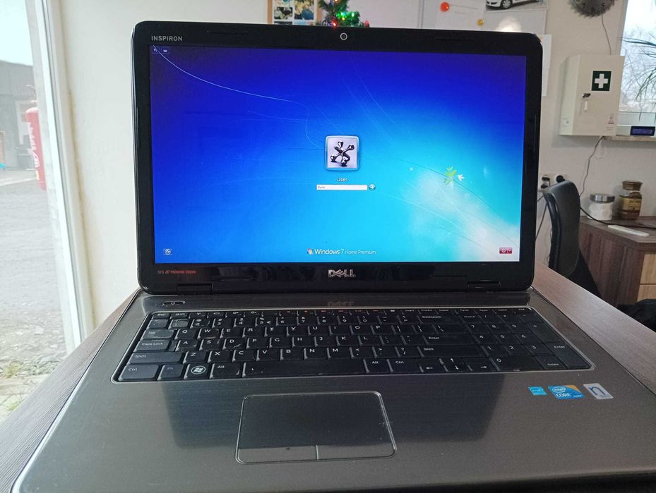 Laptop Dell Inspiron 17R N7010 – sprawny, 17,3”, ładowarka, bez dysku