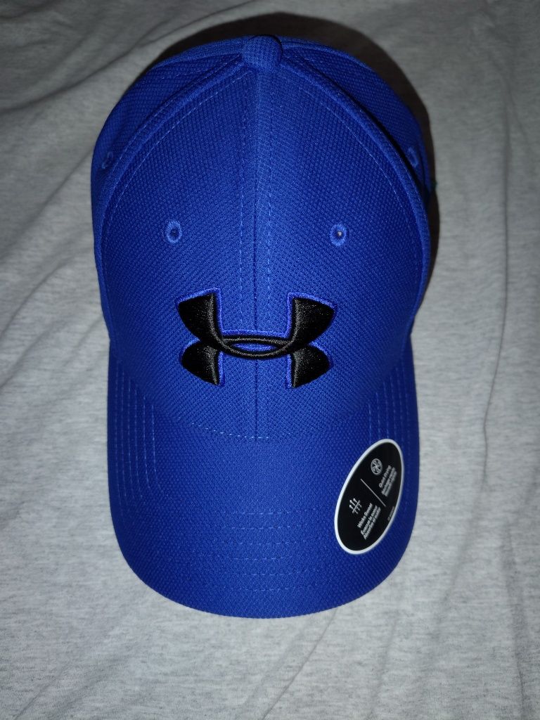 Продам кепку Under Armour,новая с биркой