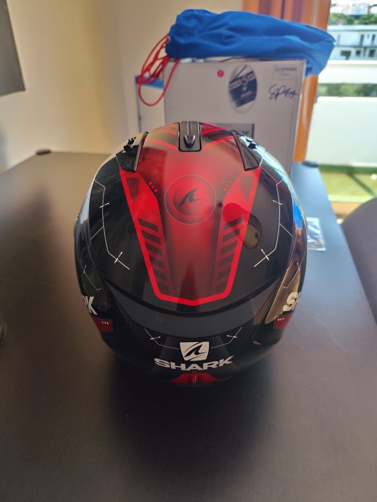 Capacete shark novo , tamanho S