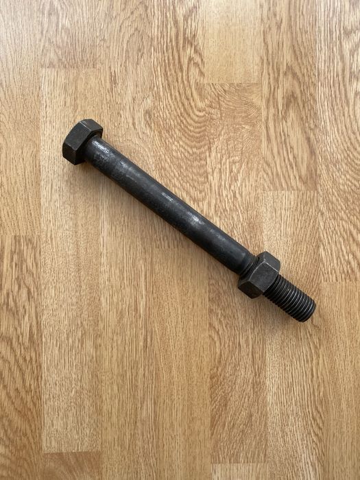 Шестигранный большой болт с гайкой 10.9 с контргайкой винт стальной