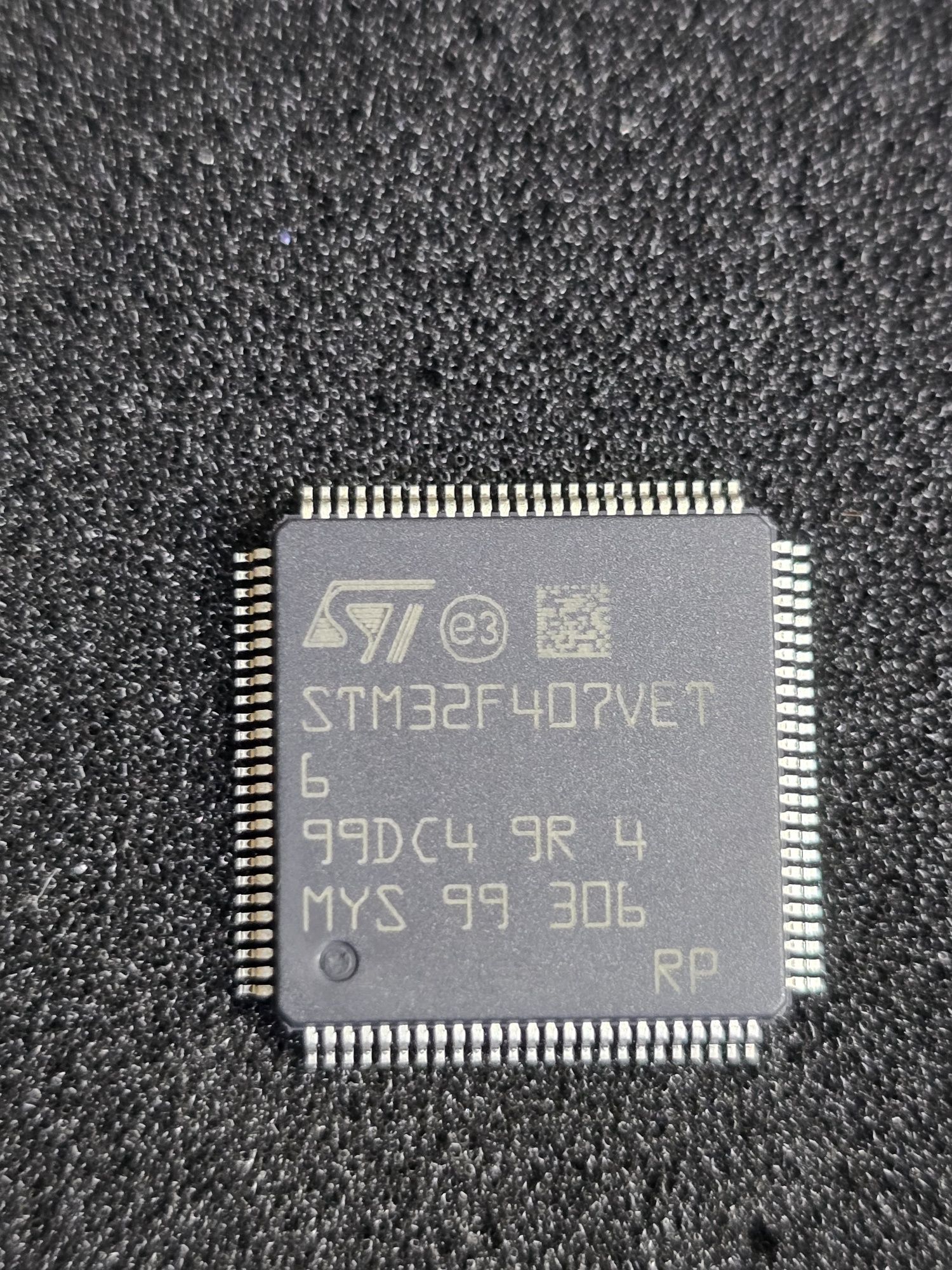 Stm32f103zet6 stm32f407vet6