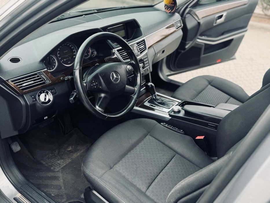 Продам Мерседес Е 220 CDI, автомат